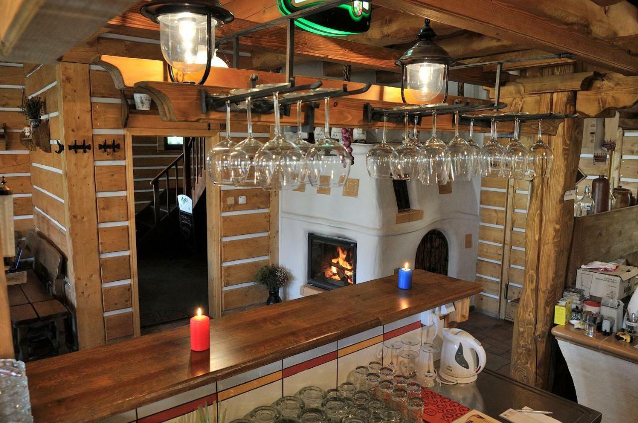Roubenka U Mlyna Hotel Dasice Eksteriør billede
